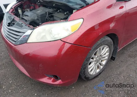 2011 Toyota Sienna Xle V6 z USA, uszkodzony, nr VIN 5TDYK3DC0BS073789